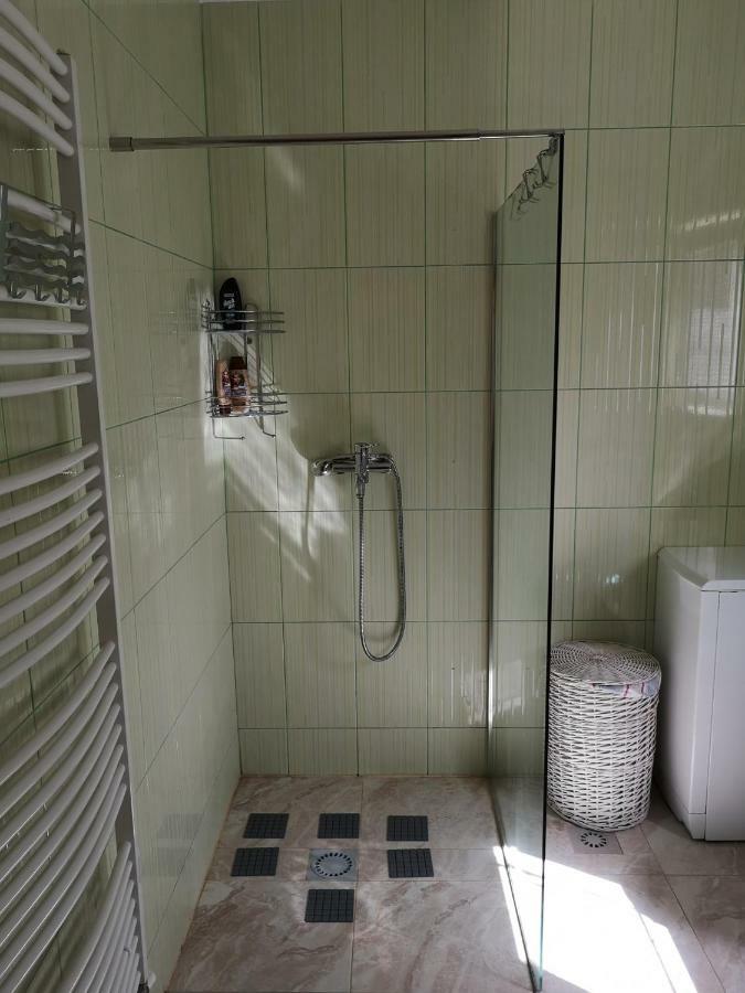 Apartment Igor - Holiday Home Ostarije Eksteriør bilde